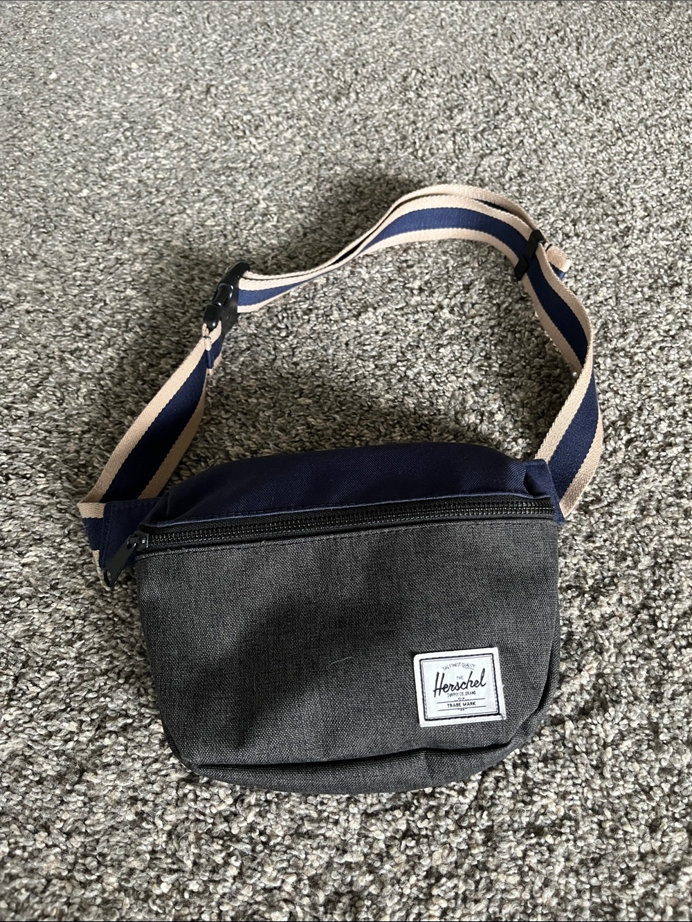 Herschel Fanny Pack navy and gray